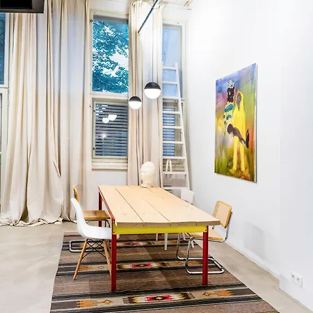 Gallery Loft, Creative Oasis In The Heart Of